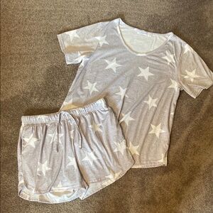 Moyee Pajama Set Gray with Stars Top & Short Set Women's Size Medium